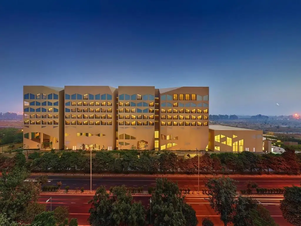 You are currently viewing Escorts near Hotel Vivanta, Dwarka